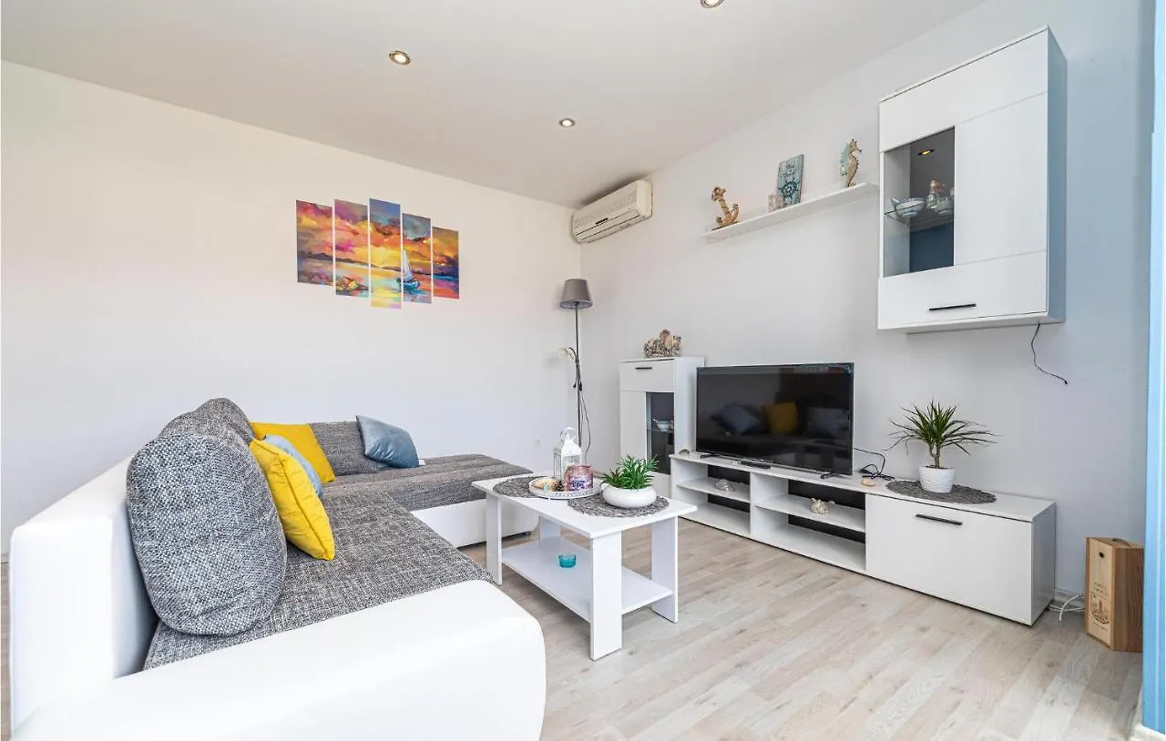 Stunning Apartment In Trogir With Kitchen