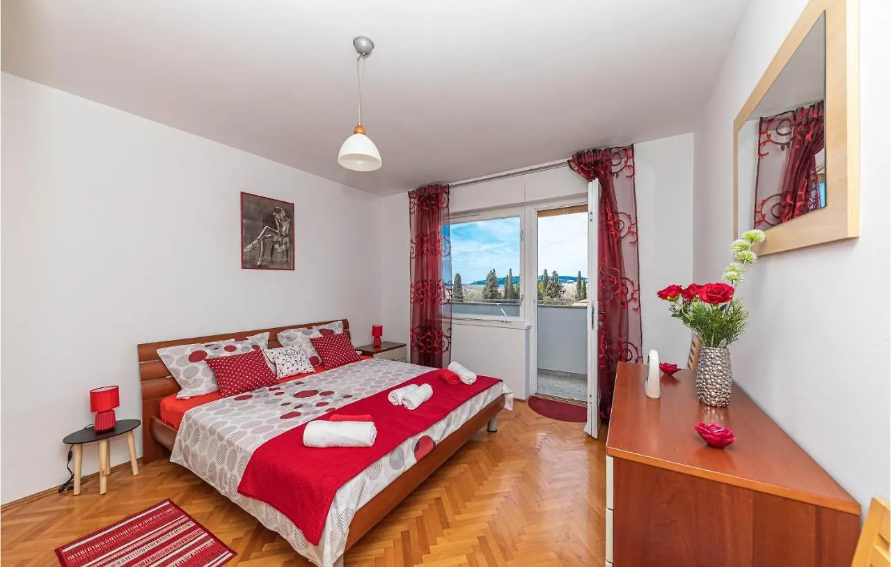 Stunning Apartment In Trogir With Kitchen